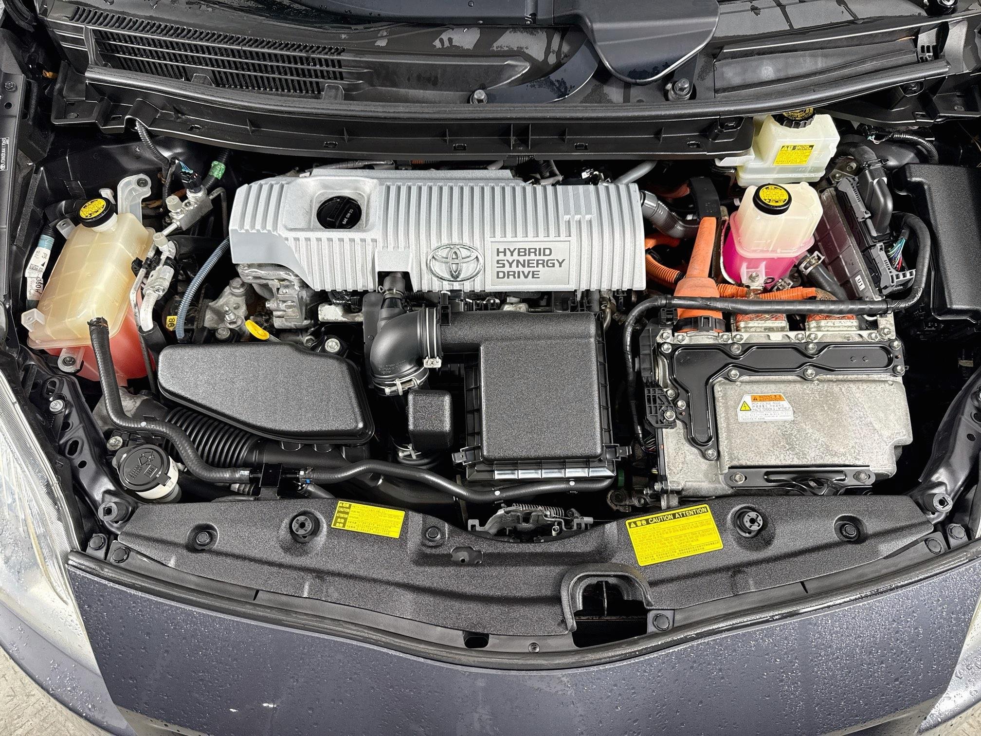 Used 2010 Winter Gray Metallic Toyota II image 26