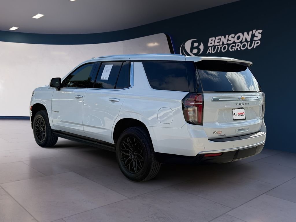 Used 2024 Beige Chevrolet High Country image 3