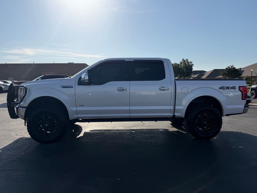 Used 2017 White Ford Lariat image 10
