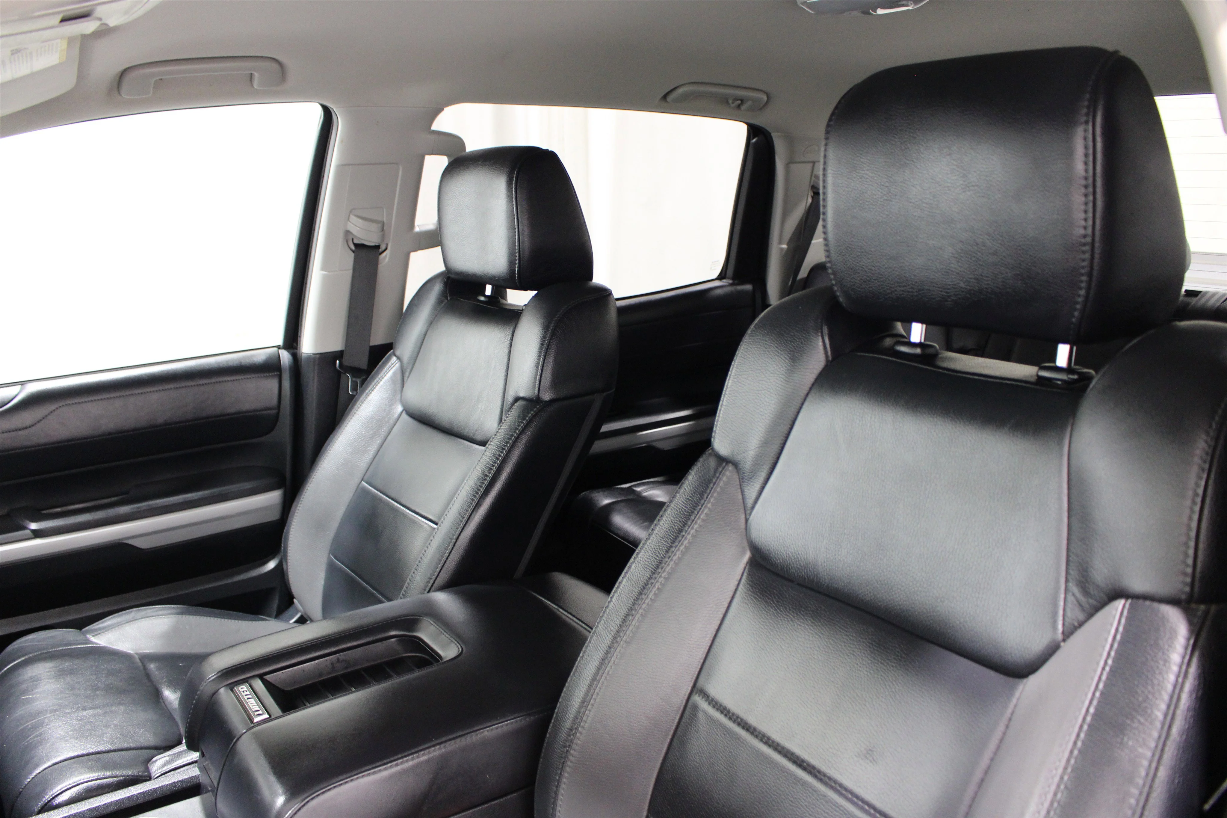 2018 Toyota Tundra Limited - Photo 4