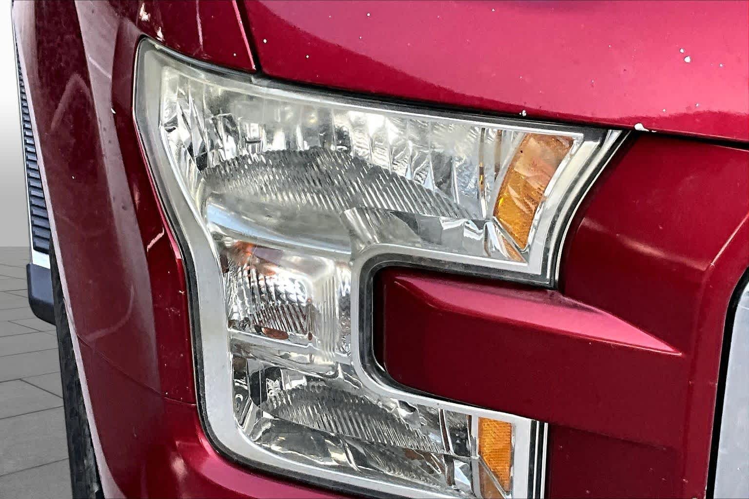 Used 2016 Ruby Red Metallic Tinted Clearcoat Ford XLT image 27