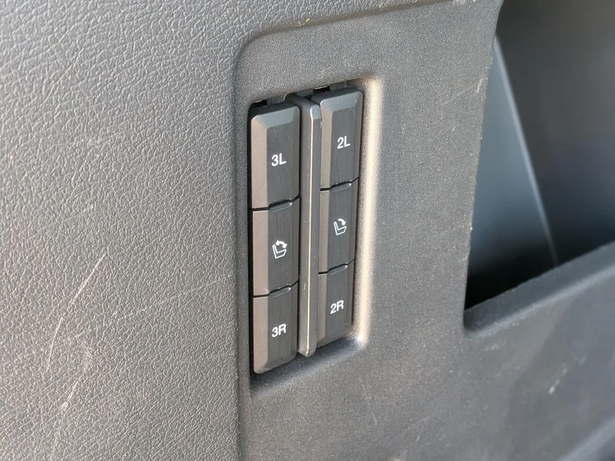 Used 2022 Blue Ford Platinum Max image 9