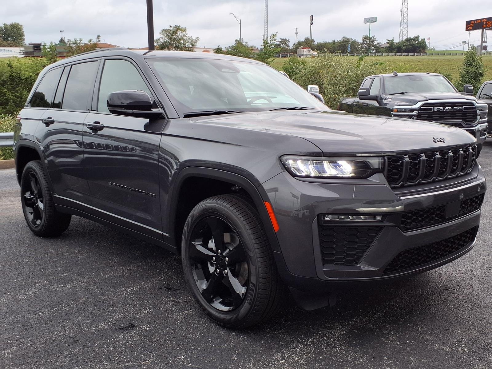New 2026 Baltic Gray Metallic Clear-Coat Exterior Paint Jeep Limited image 2