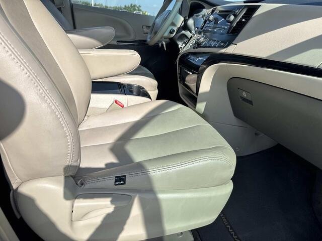 Used 2014 Cypress Pearl Toyota LE image 25
