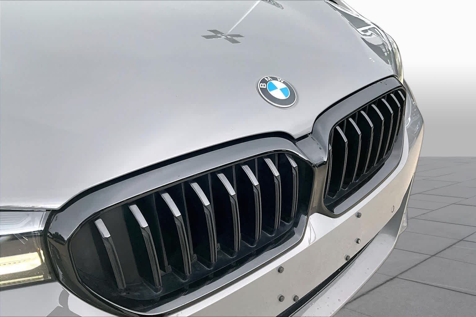 Used 2021 Bernina Grey Amber Effect Metallic BMW 540i image 29