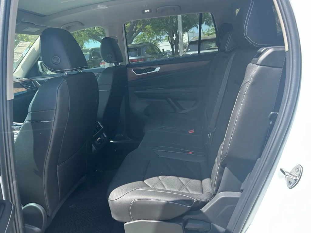 2026 Volkswagen Atlas SE w/Tech - Photo 46