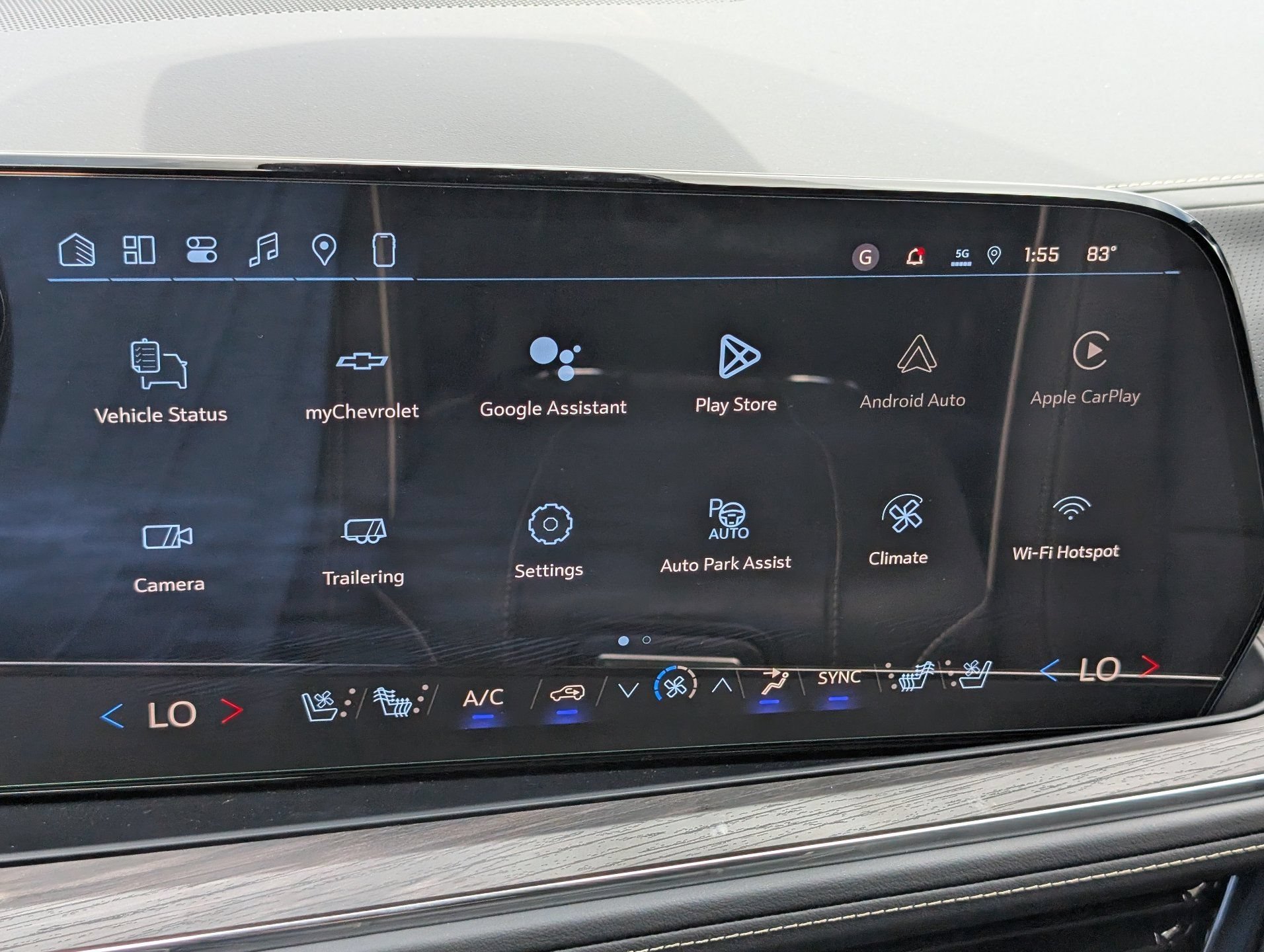 2026 Chevrolet Suburban Premier - Photo 22