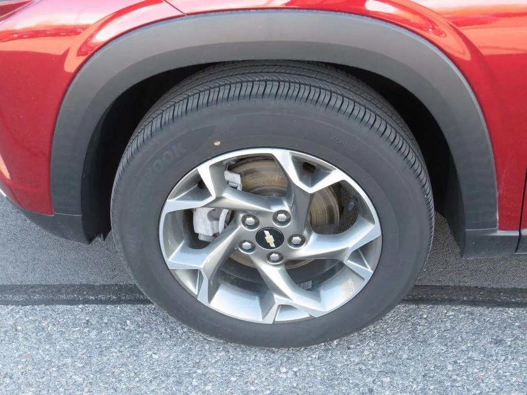 Used 2024 Crimson Chevrolet LT image 16