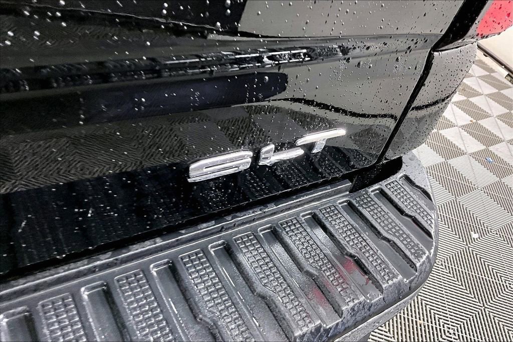 2026 GMC Sierra 1500 SLT - Photo 10