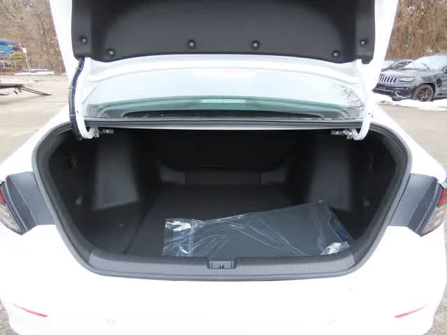New 2026 Platinum White Pearl Honda Touring image 11