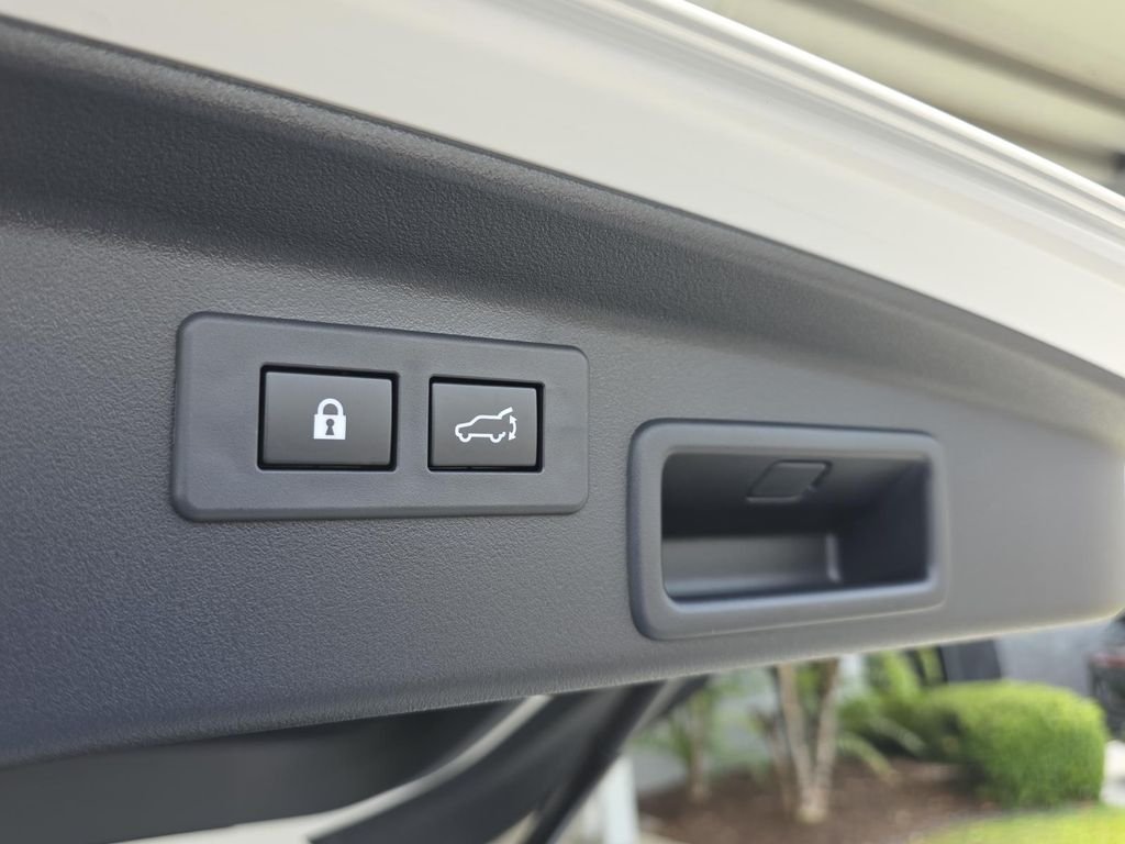 New 2026 CRYSTAL WHITE PEARL Subaru Premium image 13