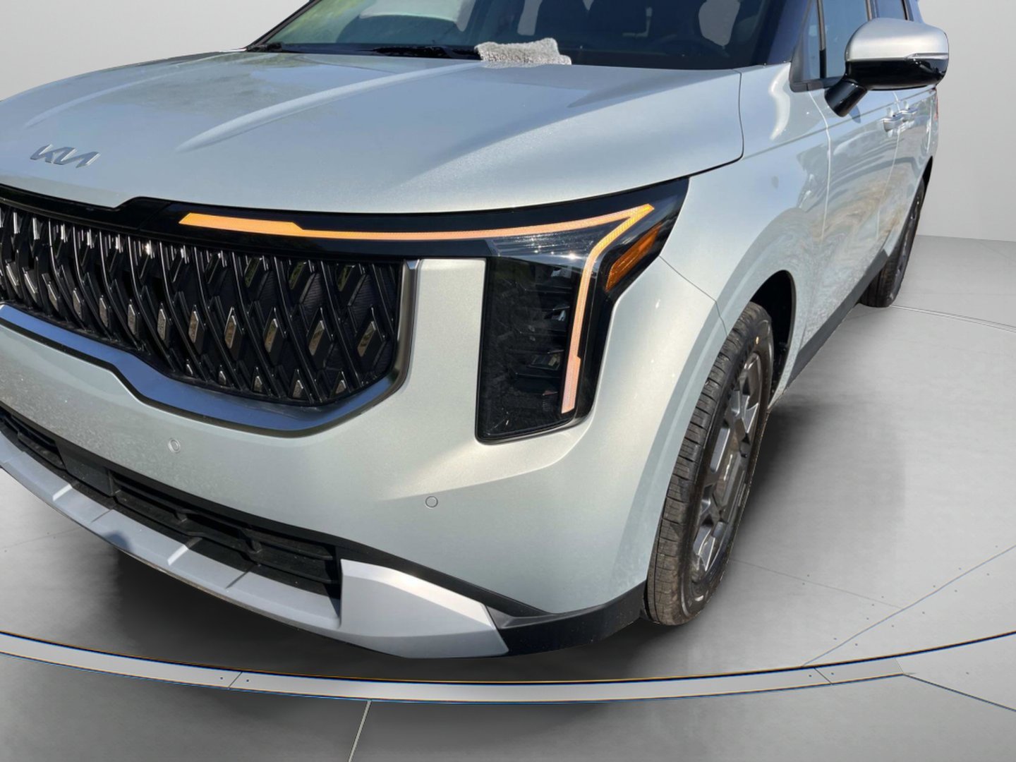 New 2026 Ivory Silver Kia EX image 3