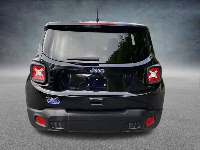 Used 2023 Black Jeep Latitude image 6