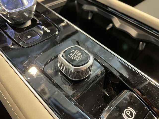 2026 Volvo XC90 Plus - Photo 32