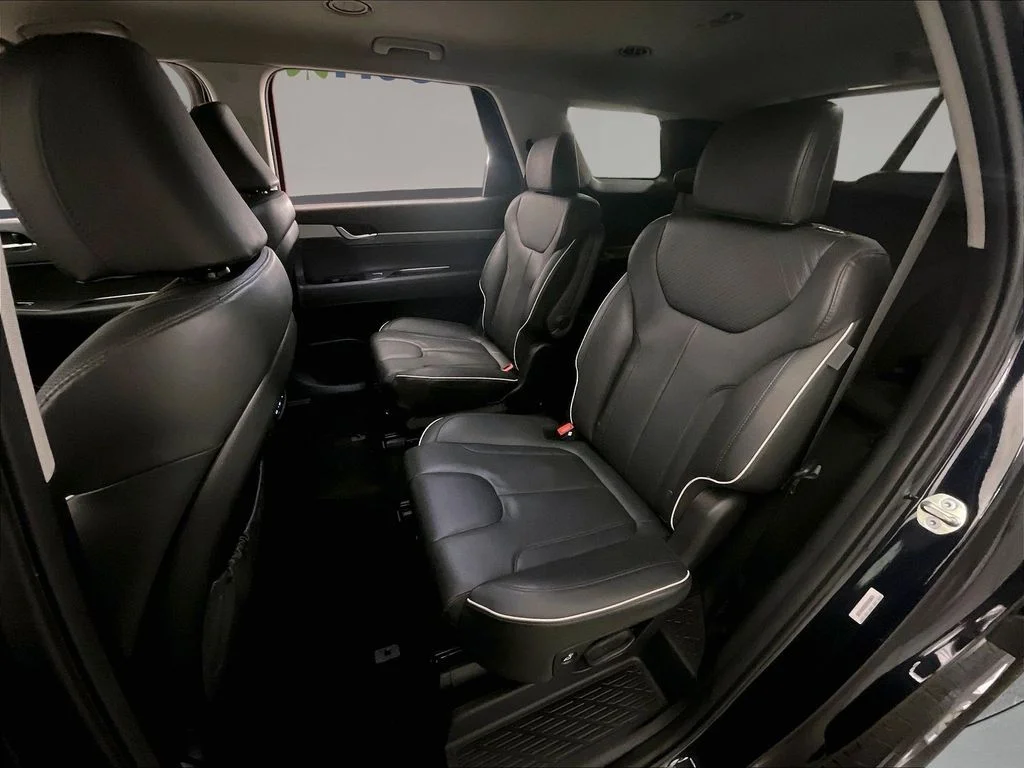 Certified Used 2025 White Hyundai SEL image 30