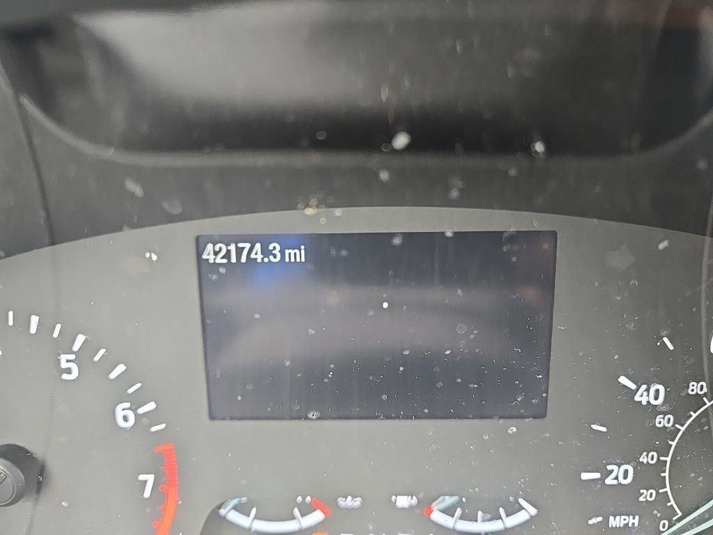 Used 2022 Silver Metallic Ford SE image 6