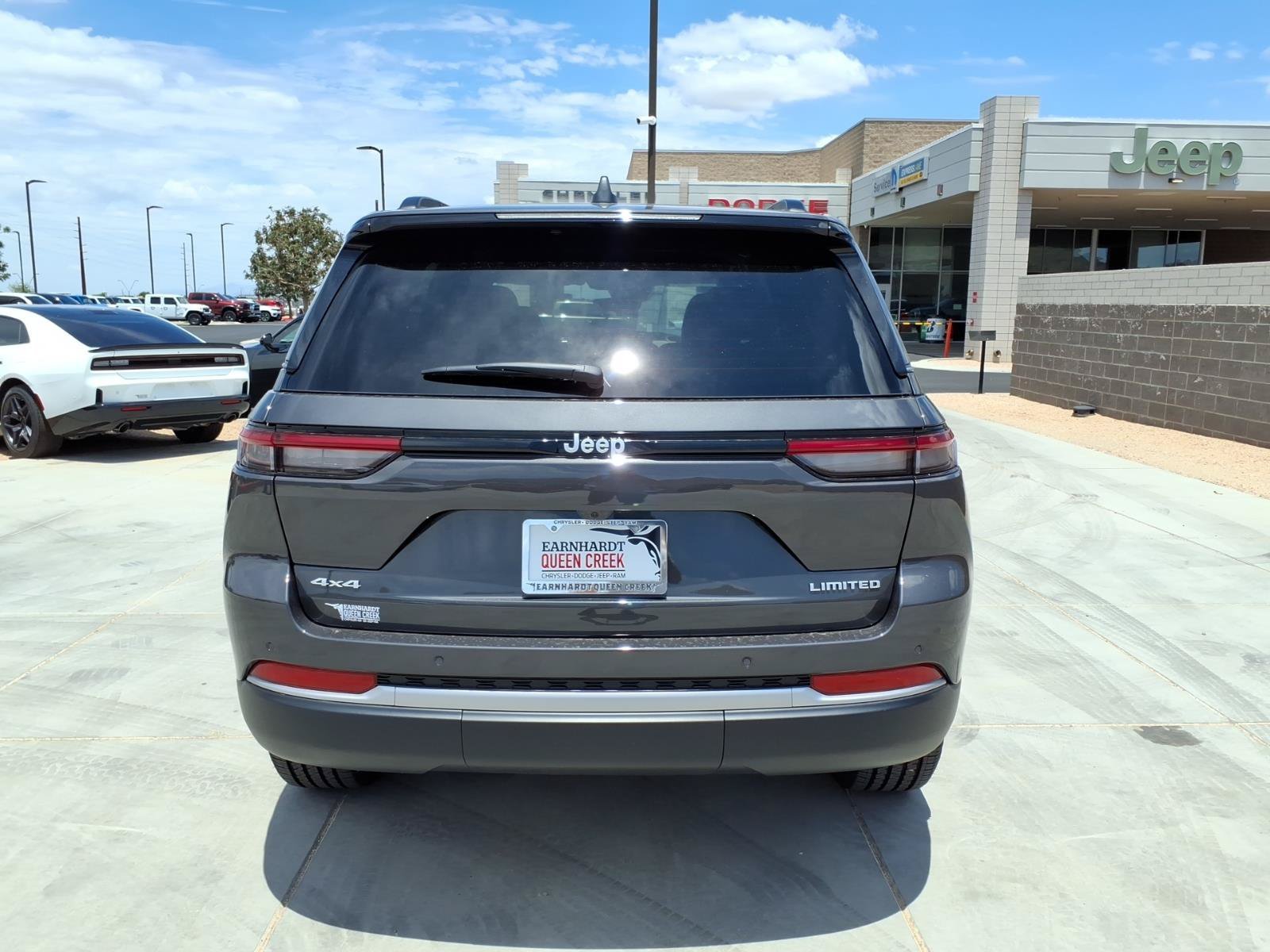 New 2026 Baltic Gray Metallic Clear-Coat Exterior Paint Jeep Limited image 5
