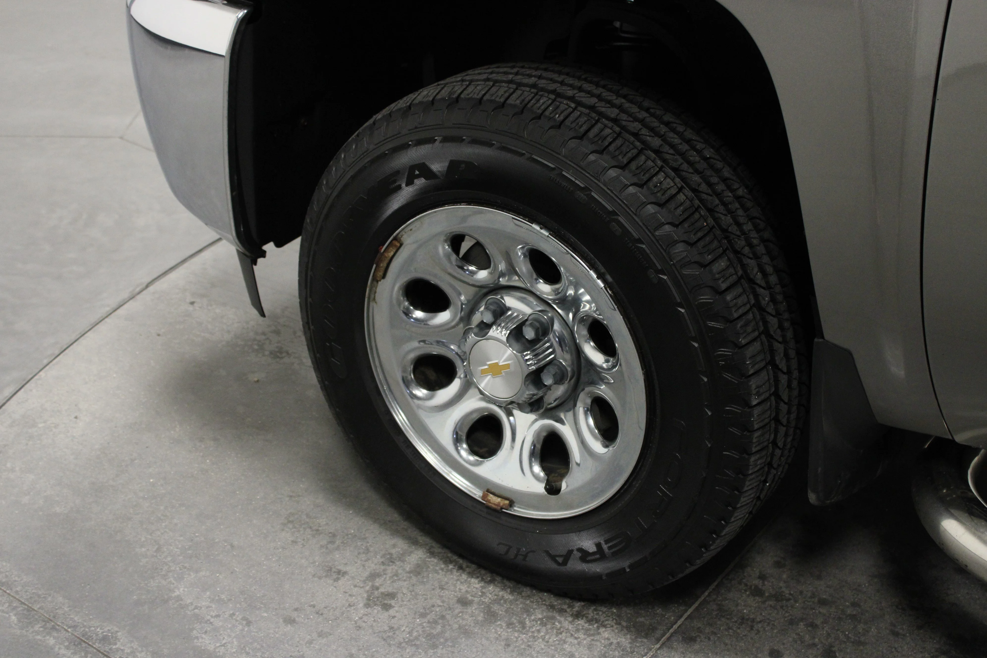 Used 2013 GRAYSTONE METALLIC Chevrolet Work Truck image 10