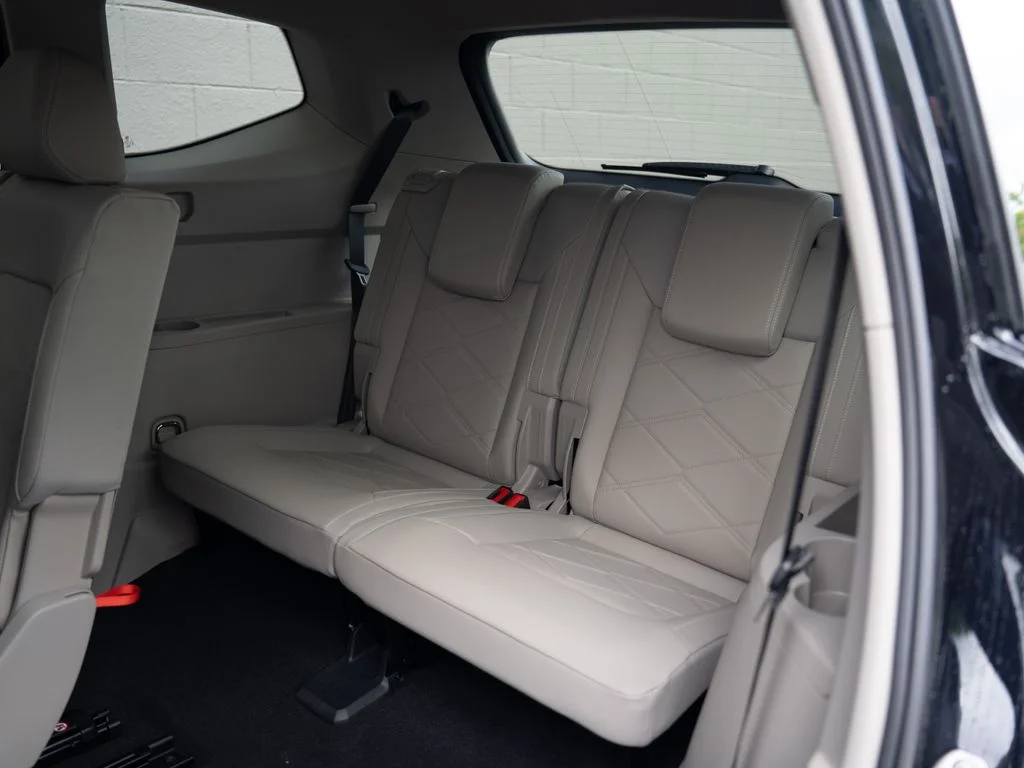 New 2026 Black Volkswagen 2.0T SE w/Technology image 10