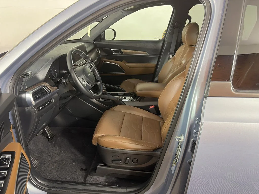 Used 2022 Silver Kia SX image 12