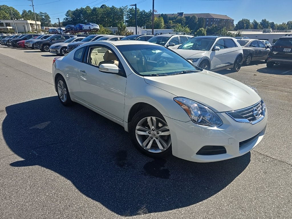 Used 2013 Pearl White Nissan 2.5 S image 3