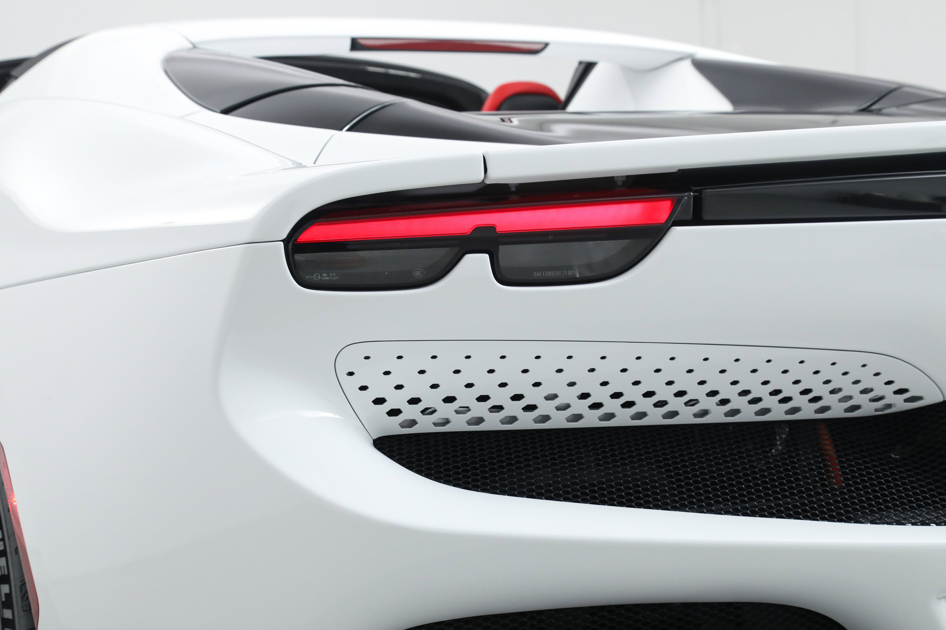 2024 Ferrari 296 Base - Photo 18