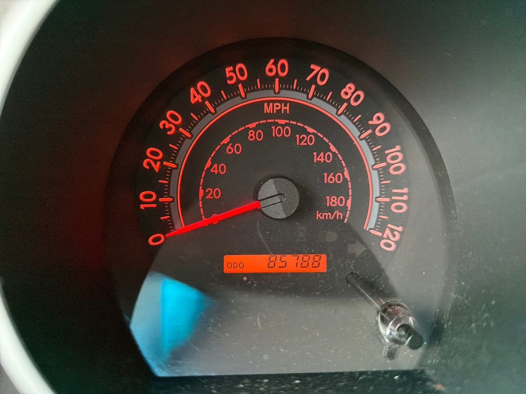 Used 2010 Silver Toyota Grade image 9