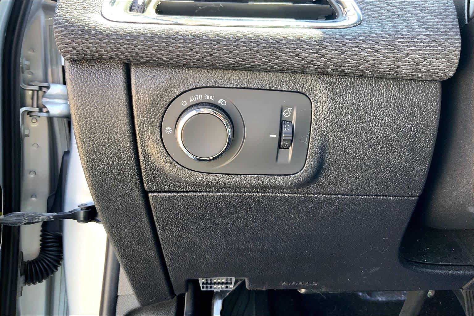 Used 2018 Silver Ice Metallic Chevrolet LS image 30