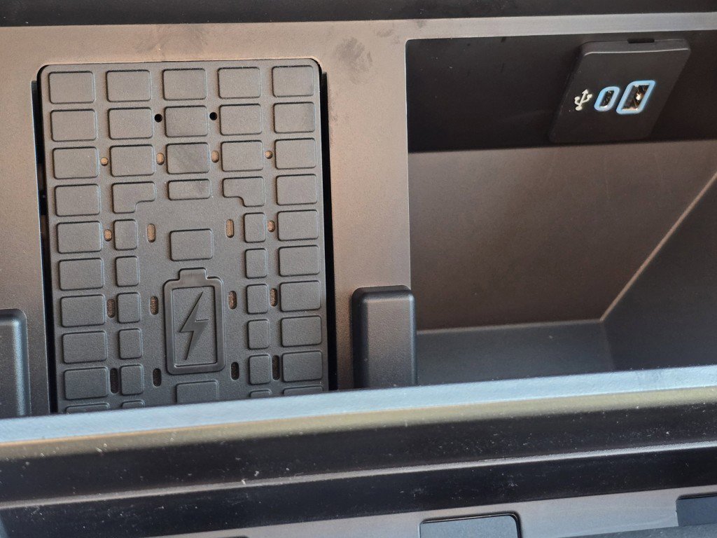 New 2026 Agate Black Metallic Ford Platinum image 19