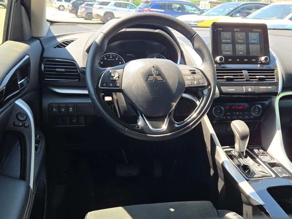 Used 2025 Black Mitsubishi SE image 19