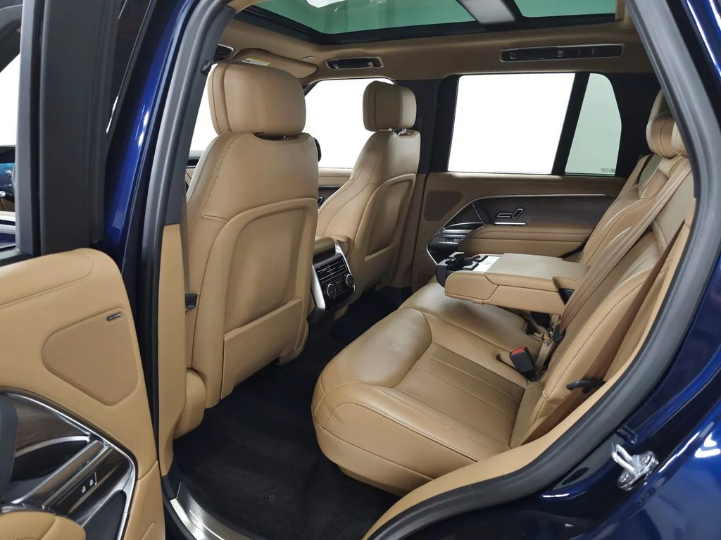 Certified Used 2023 Portofino Blue Metallic Land Rover SE image 39