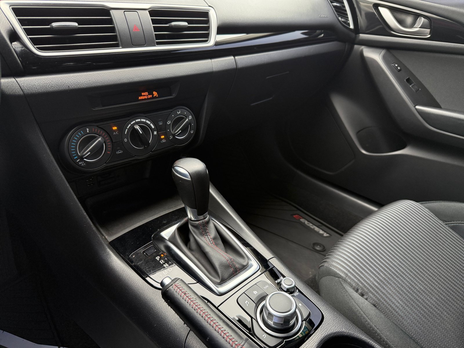 Used 2016 Snowflake White Pearl Mazda i Touring image 13