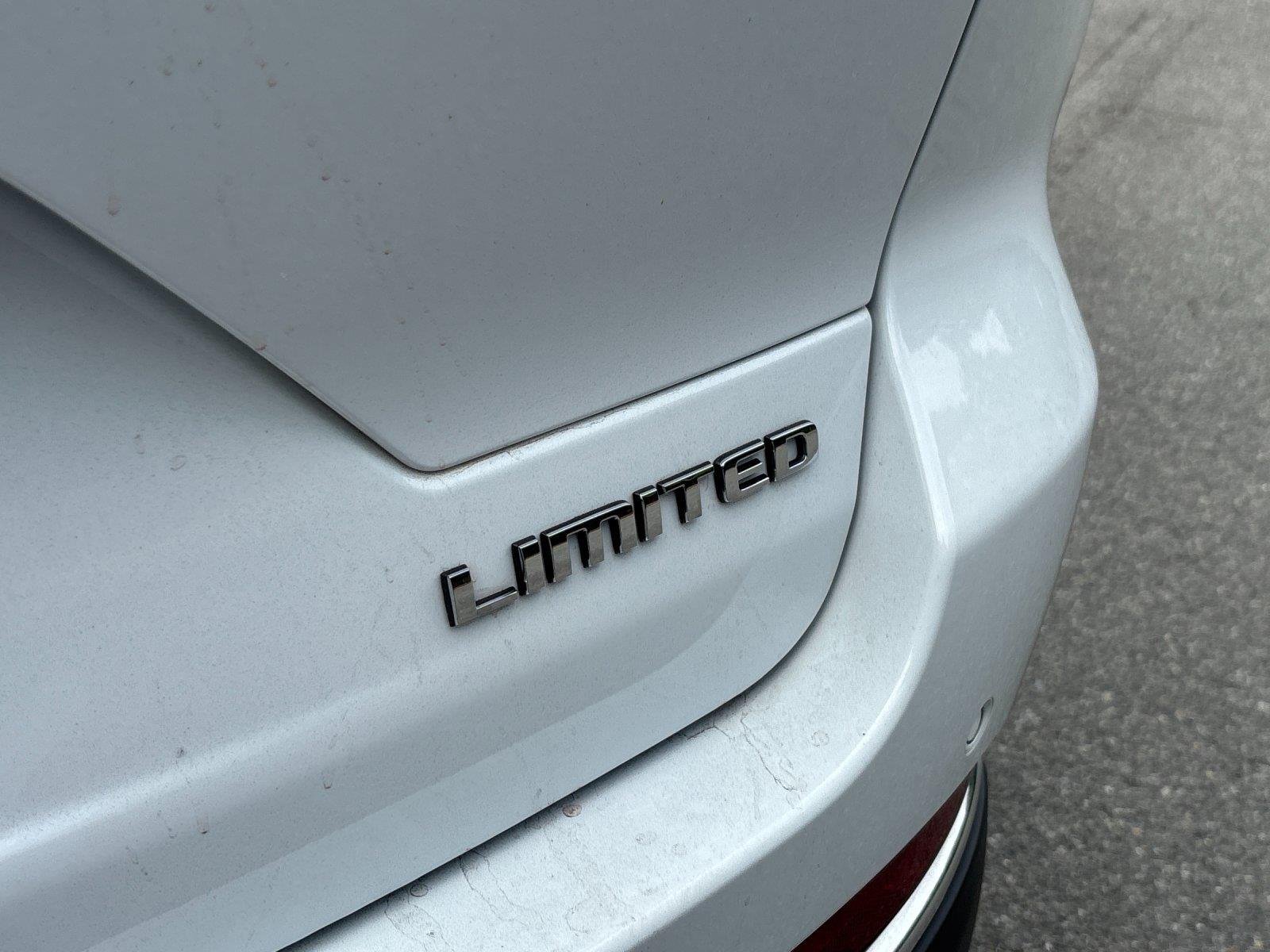 Used 2023 Bright White Clearcoat Jeep Limited image 10