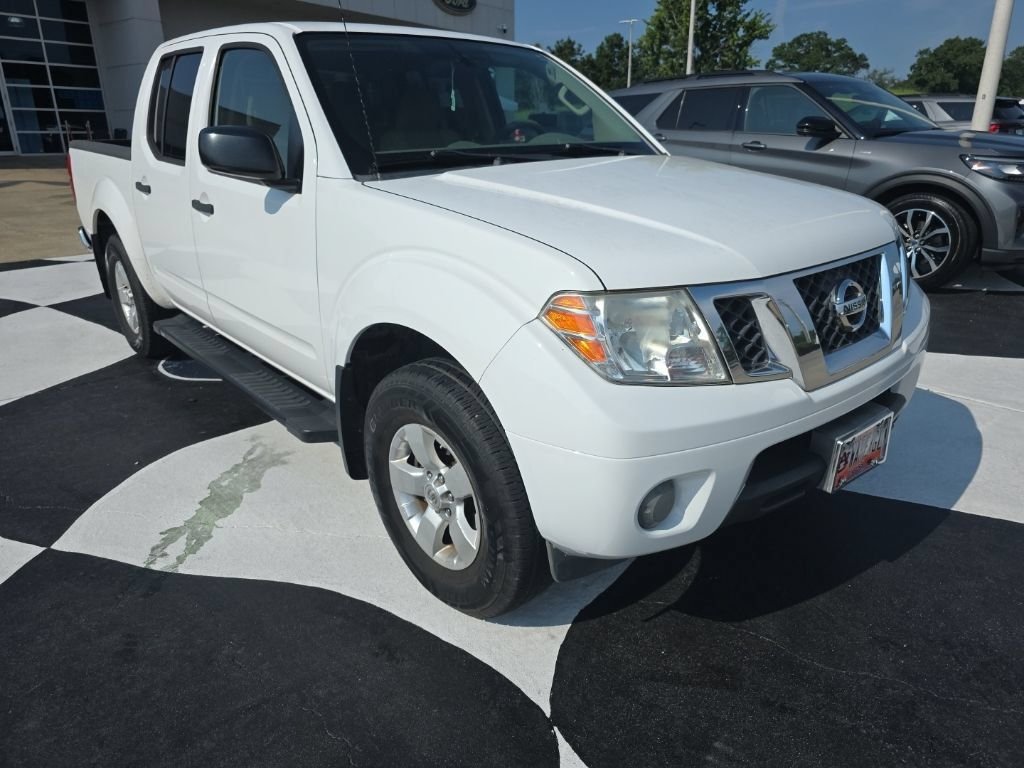 Used 2012 White Nissan SV image 11