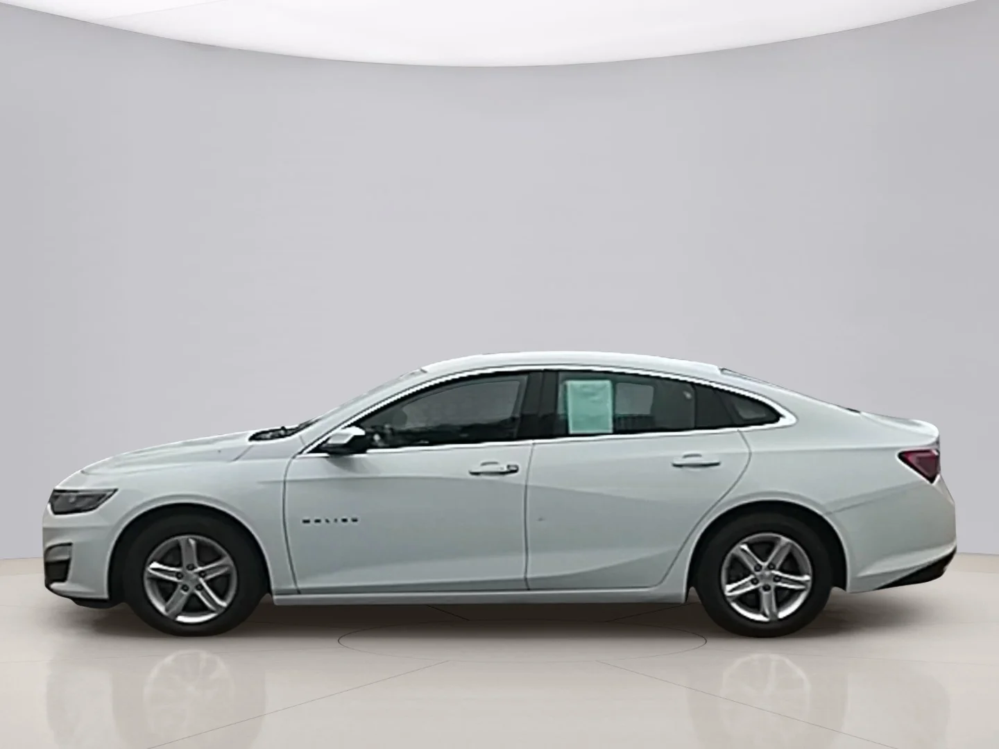 Used 2021 White Chevrolet LT image 2