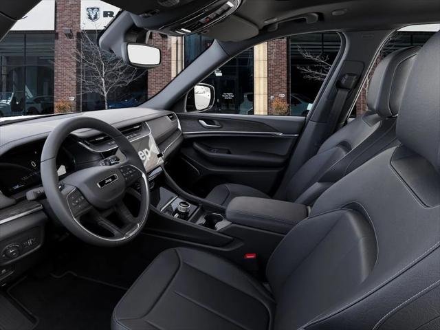 New 2026 Diamond Black Crystal Pearl-Coat Exterior Paint Jeep Limited image 22