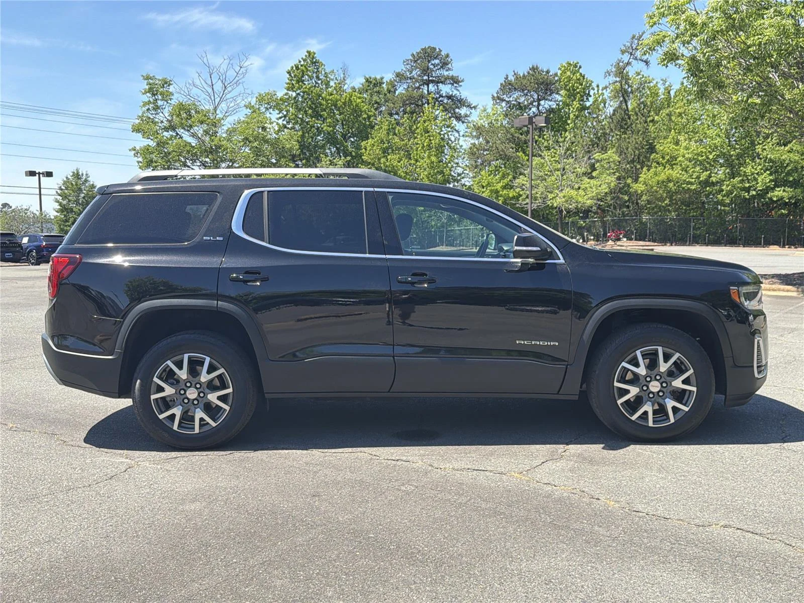 Used 2023 Ebony Twilight Metallic GMC SLE image 31