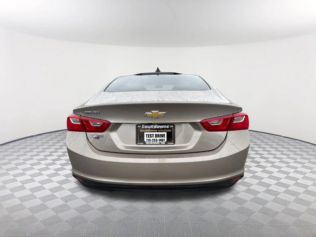 Used 2022 Gray Chevrolet LS image 6