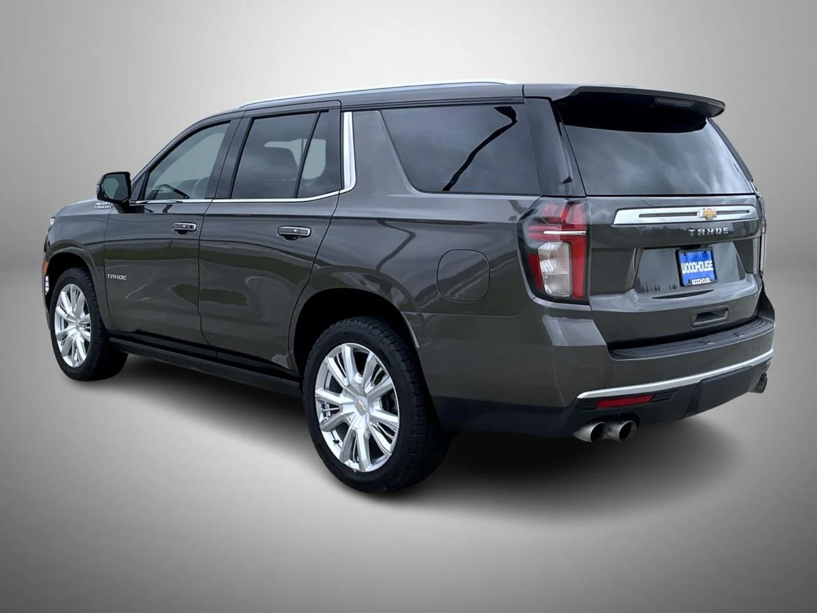 Used 2021 Gray Chevrolet High Country image 7