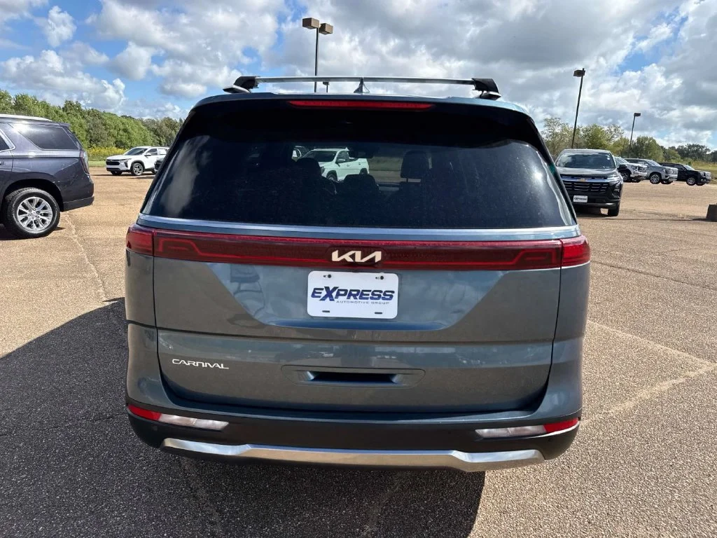 Used 2023 Blue Kia SX Prestige image 6
