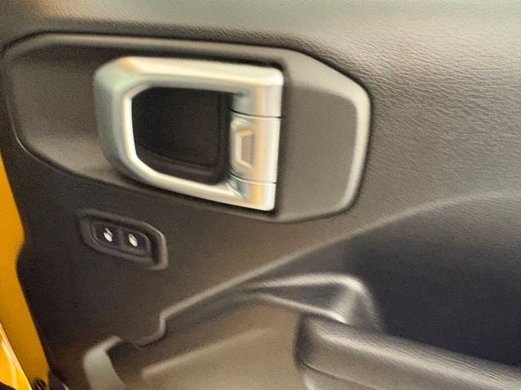 New 2026 Goldilocks Exterior Paint Jeep Mojave image 13