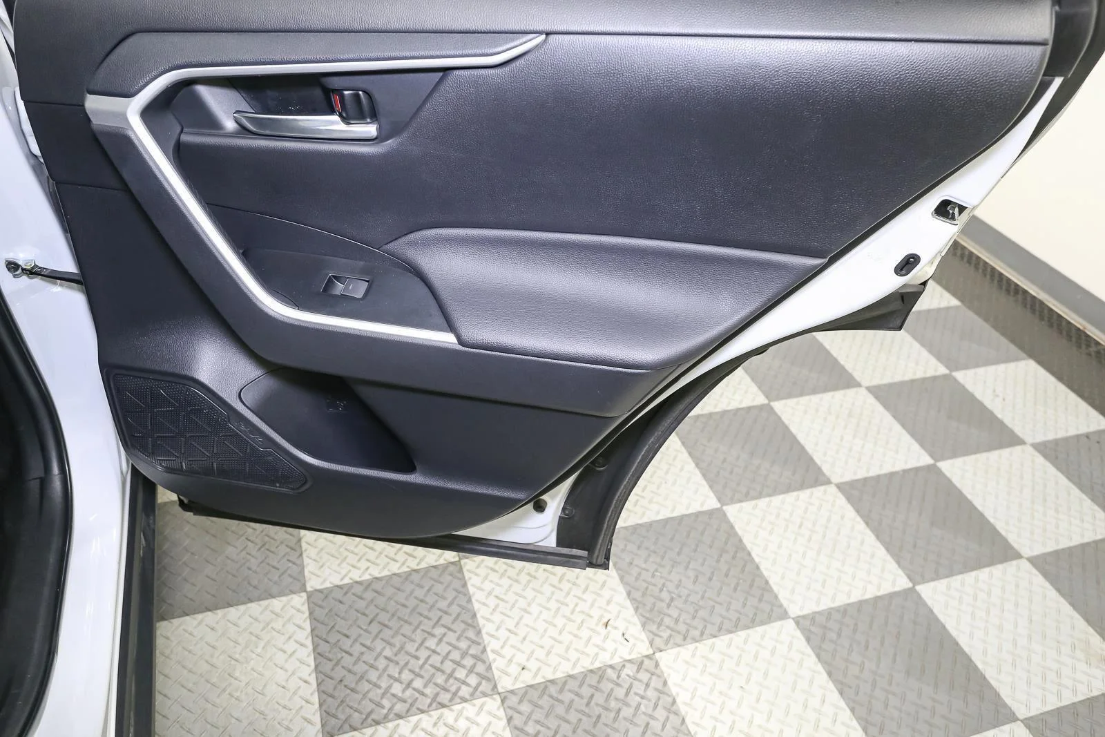 Certified Used 2022 White Toyota XLE image 24