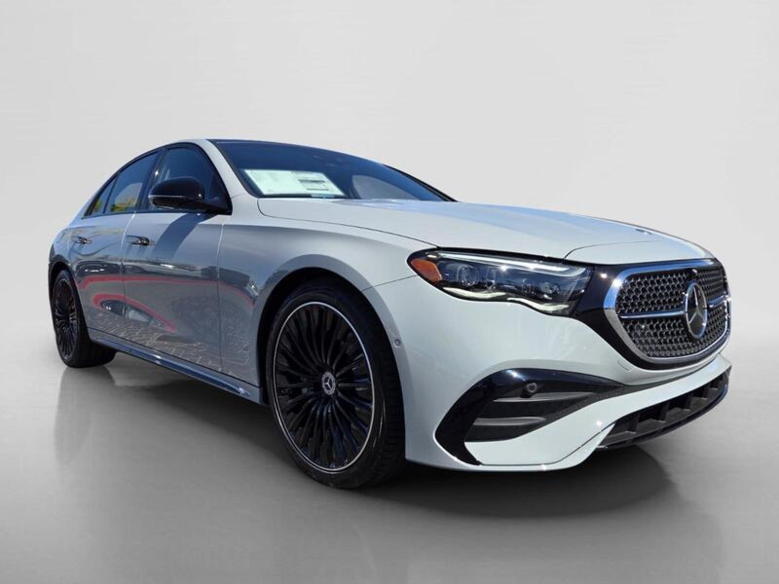 New 2027 MANUFAKTUR Alpine Grey Mercedes-Benz E 450 4MATIC® Sedan image 7