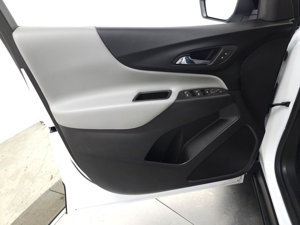 Used 2024 Summit White Chevrolet LS image 11