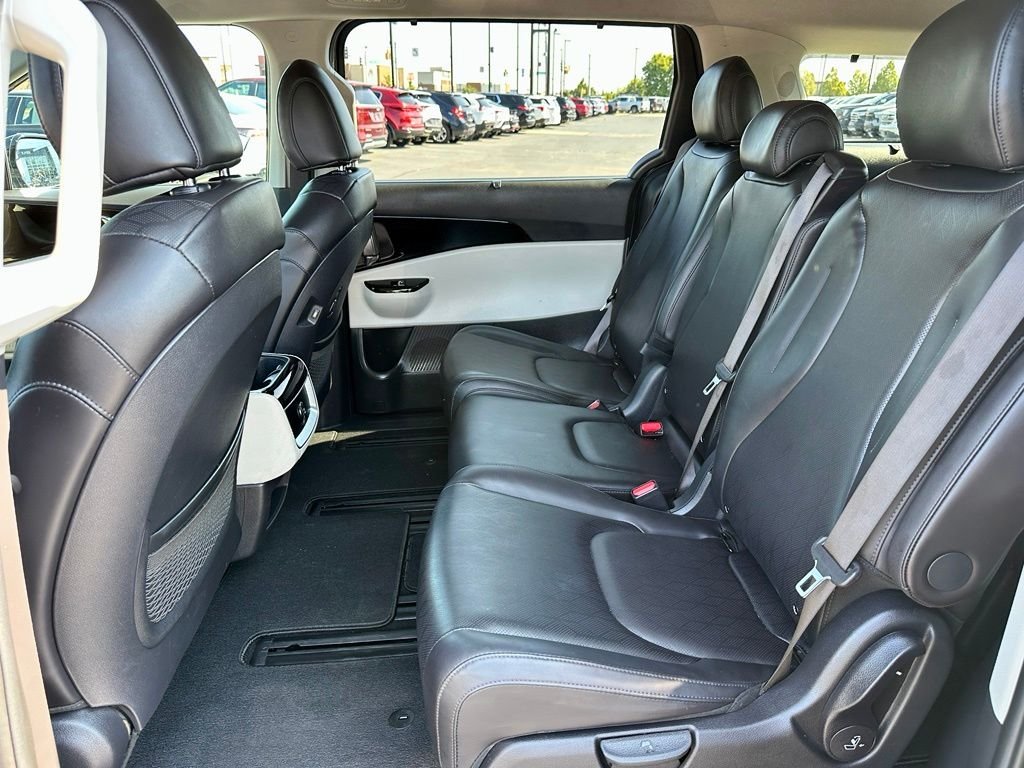 Used 2024 Black Kia EX image 17