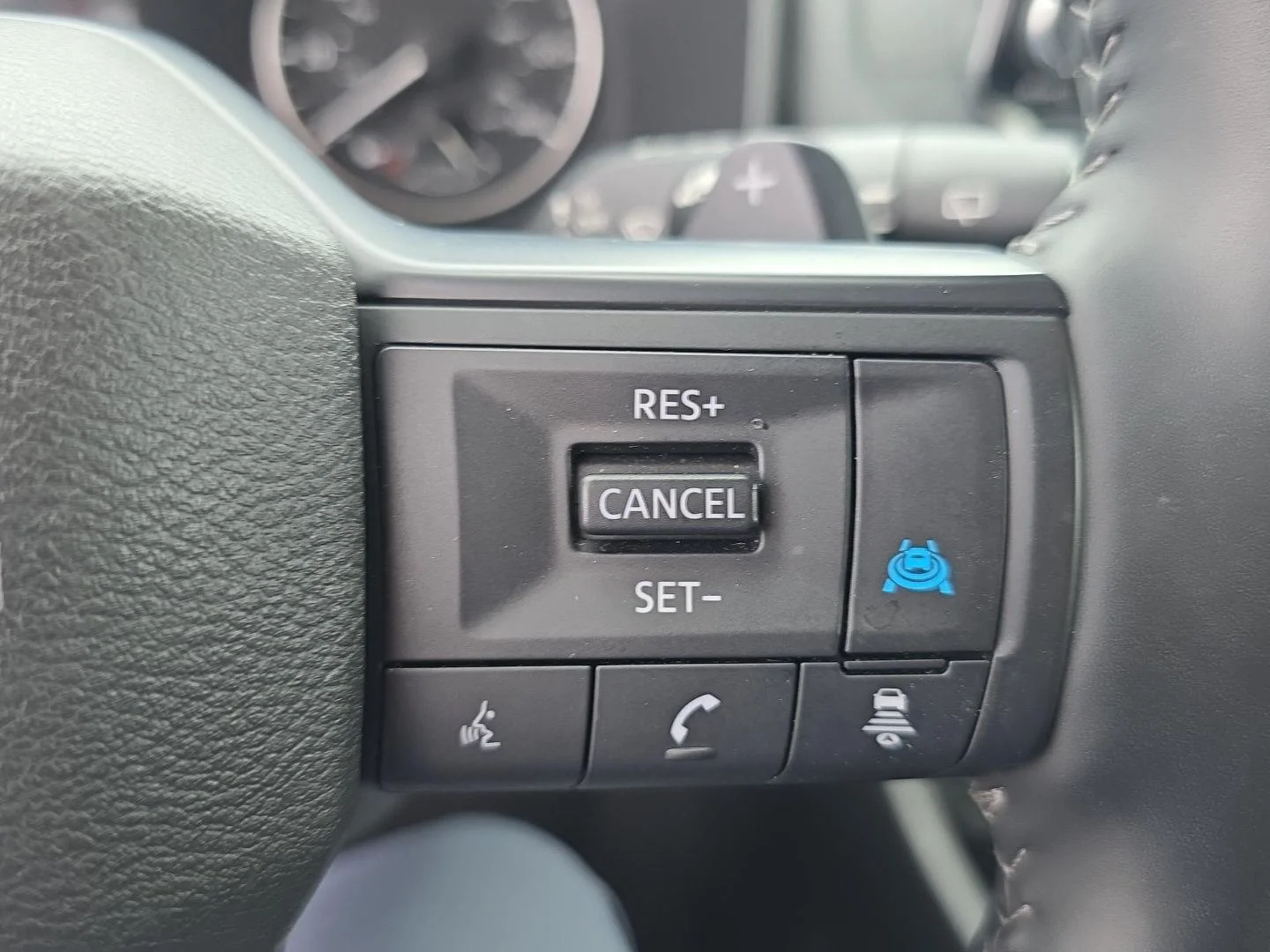 Used 2025 Deep Ocean Blue Pearl Nissan SV image 14