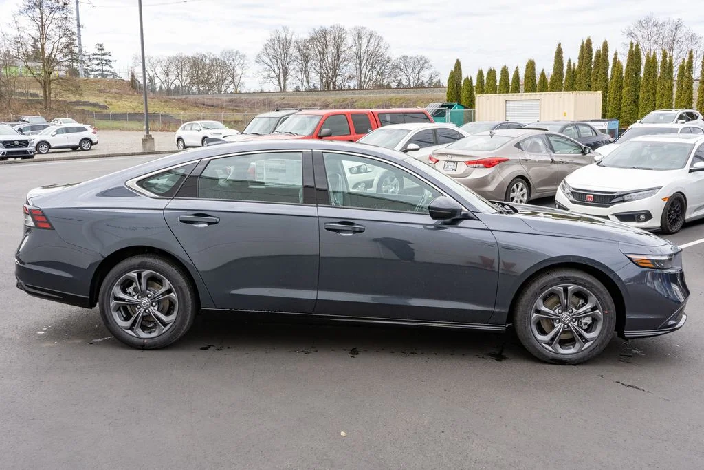 New 2026 Meteorite Gray Metallic Honda EX-L image 5