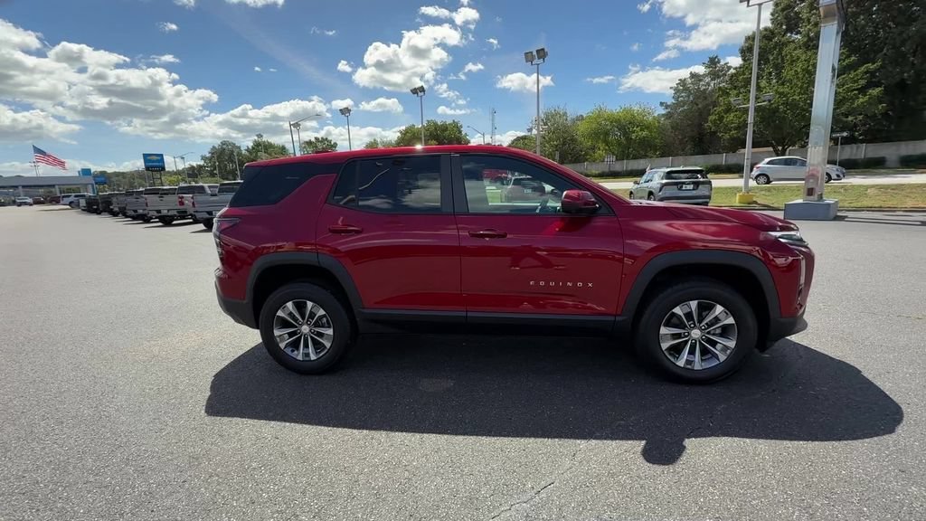 2027 Chevrolet Equinox LT - Photo 8
