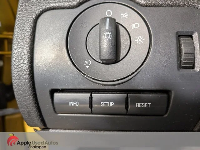 Used 2010 Gold Ford V6 image 27