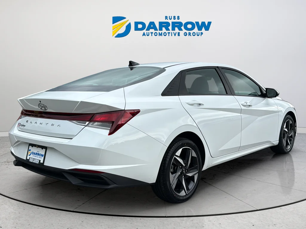 Used 2023 White Hyundai SEL image 5